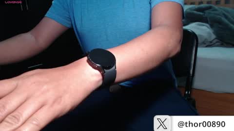 thor0200 online show from April 3, 2026, 4:32 am