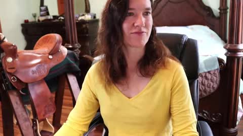 Snapshot of thornbury_rose chatting on March 3, 2025, 8:32 pm ThornburyRose online show from March 3, 2025, 8:32 pm