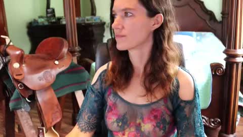 Snapshot of thornbury_rose chatting on September 25, 2025, 3:27 pm ThornburyRose online show from September 25, 2025, 3:27 pm