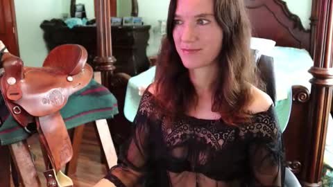 ThornburyRose online show from December 22, 2025, 7:22 pm