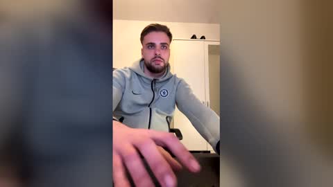 thorodinson03 online show from March 2, 2026, 9:32 pm