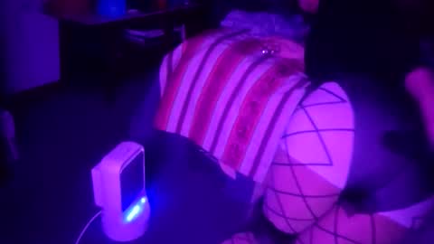 Throatkittysub online show from April 18, 2026, 7:56 am