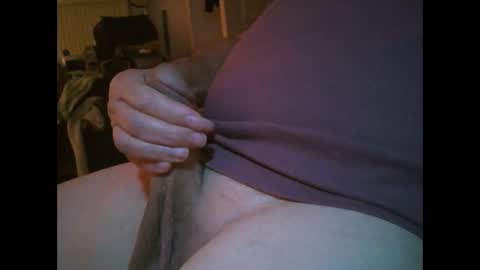 throbbing1 online show from October 9, 2025, 7:17 am