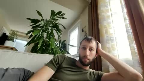 throwawayafteruse20202 online show from November 17, 2025, 4:57 pm