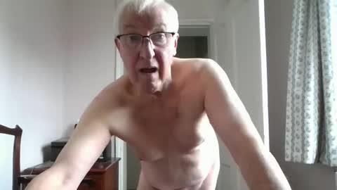 Snapshot of thruster99 chatting on October 29, 2025, 2:52 pm thruster99 online show from October 29, 2025, 2:52 pm