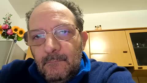 Snapshot of thunderflash73 chatting on January 6, 2025, 6:36 am Little Wolf online show from January 6, 2025, 6:36 am