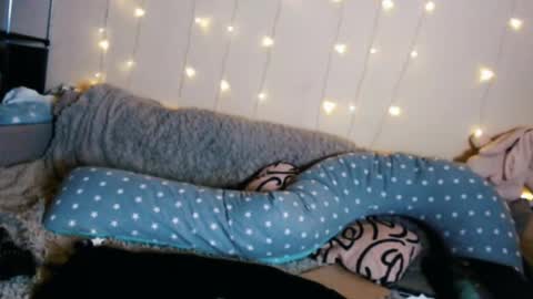Snapshot of tia_meow chatting on April 7, 2026, 5:46 pm tiameow online show from April 7, 2026, 5:46 pm