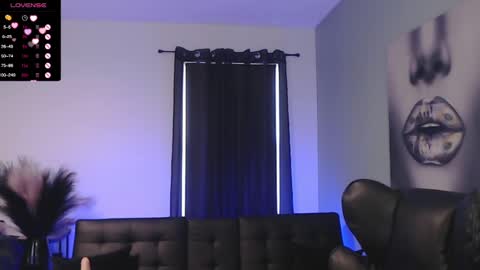 Snapshot of tiabellaxxx chatting on January 25, 2025, 8:53 pm Tia Bella online show from January 25, 2025, 8:53 pm