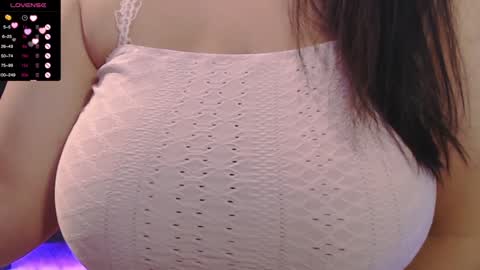 Snapshot of tiabellaxxx chatting on February 13, 2025, 4:32 am Tia Bella online show from February 13, 2025, 4:32 am