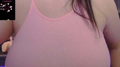 Snapshot of tiabellaxxx chatting on March 4, 2025, 2:38 am Tia Bella online show from March 4, 2025, 2:38 am