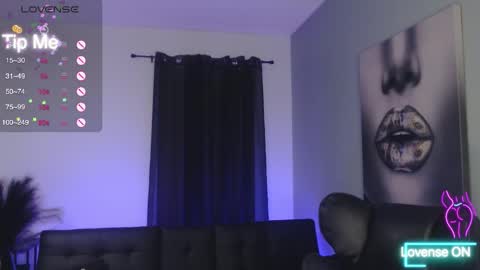 Snapshot of tiabellaxxx chatting on November 19, 2025, 10:54 pm Tia Bella online show from November 19, 2025, 10:54 pm