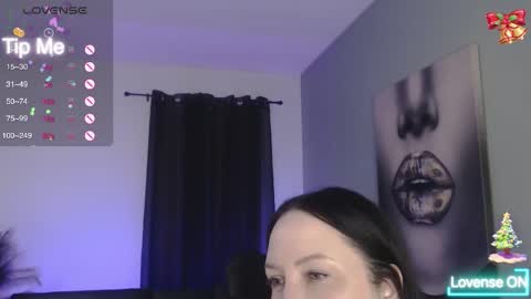 Snapshot of tiabellaxxx chatting on December 3, 2025, 2:08 am Tia Bella online show from December 3, 2025, 2:08 am