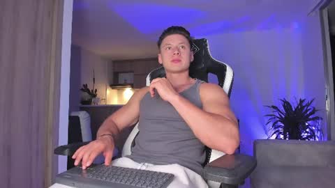 Snapshot of tiago_goez chatting on July 17, 2026, 11:53 pm santiago online show from July 17, 2026, 11:53 pm
