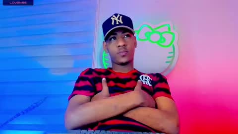 tiago_xxx_ online show from November 12, 2025, 11:47 pm