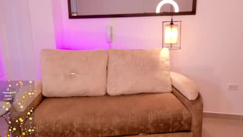 Tiana Cruz online show from March 25, 2026, 2:34 pm