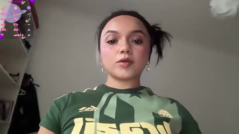 Tiana Le online show from July 18, 2026, 6:34 pm