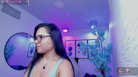 Snapshot of tiara_r chatting on January 9, 2026, 3:09 am Tiara online show from January 9, 2026, 3:09 am