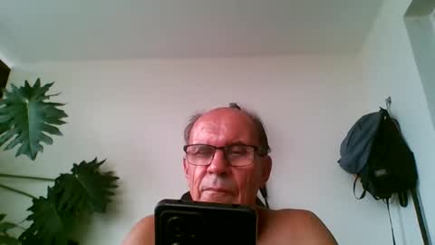 tiaretiareopui online show from November 30, 2025, 10:52 am