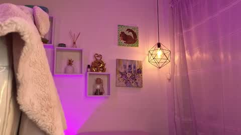 Tiarha online show from November 13, 2025, 4:00 am