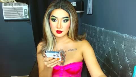 Snapshot of tiarrafoxs chatting on March 5, 2025, 12:11 pm tiarrafoxs online show from March 5, 2025, 12:11 pm