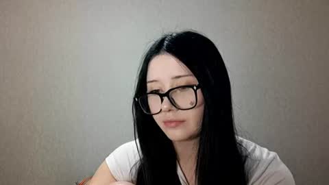 Snapshot of tiastinner chatting on June 18, 2026, 6:13 am Margo online show from June 18, 2026, 6:13 am