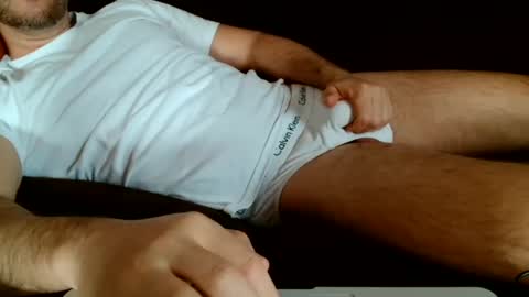 Snapshot of tiburonbeach39 chatting on December 3, 2024, 12:27 pm Tiburonbeach online show from December 3, 2024, 12:27 pm