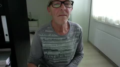 tiburzio online show from September 11, 2025, 12:16 pm