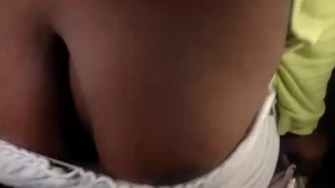 Snapshot of tierrahenri chatting on January 24, 2025, 12:09 am Tierra Henri online show from January 24, 2025, 12:09 am