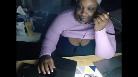 Snapshot of tierrahenri chatting on October 20, 2025, 1:11 pm Tierra Henri online show from October 20, 2025, 1:11 pm