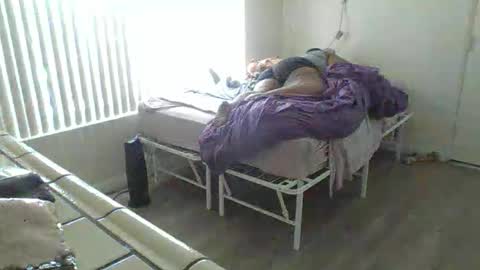 Snapshot of tierrahenri chatting on January 7, 2026, 5:04 pm Tierra Henri online show from January 7, 2026, 5:04 pm