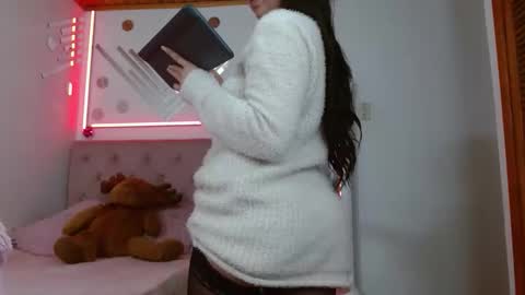 Tifanny online show from March 20, 2026, 5:56 am