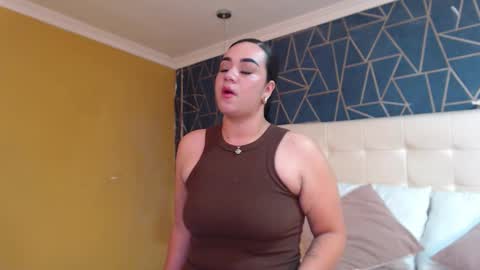 TifannyDunss online show from October 20, 2025, 2:34 am