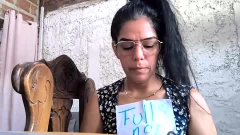 Tifany online show from March 10, 2025, 4:46 pm