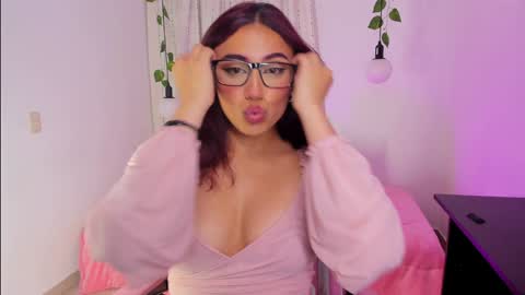 Snapshot of tifanyrose1 chatting on January 16, 2025, 2:41 am Tiffany online show from January 16, 2025, 2:41 am