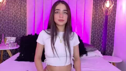 Snapshot of tifanywolf_ chatting on December 3, 2025, 5:26 am Tifanny online show from December 3, 2025, 5:26 am