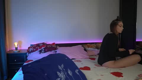 Snapshot of tiff001 chatting on December 1, 2025, 9:20 pm Tiffany online show from December 1, 2025, 9:20 pm