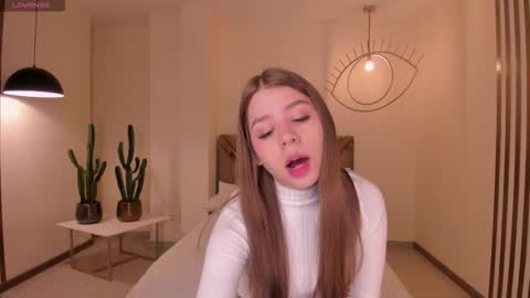 Tiffanny Sins online show from November 25, 2025, 4:12 am