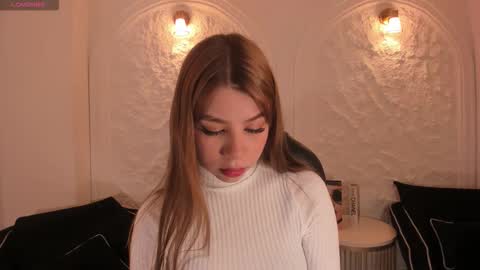 Tiffanny Sins online show from March 18, 2026, 3:31 am