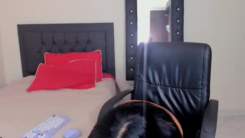 Snapshot of tiffany_cooper06 chatting on April 15, 2026, 9:37 pm VAL online show from April 15, 2026, 9:37 pm
