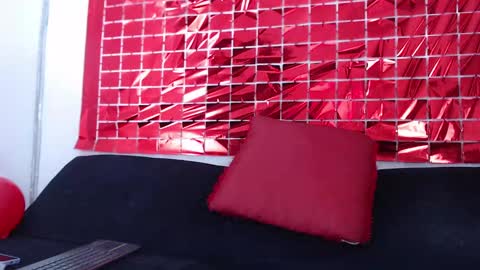 Tiffany online show from February 18, 2025, 2:05 am