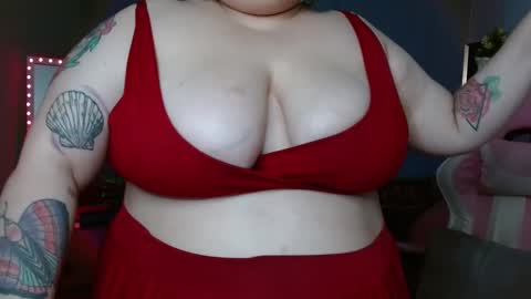 Snapshot of tiffany_laurens chatting on December 8, 2024, 12:08 pm dont forget ask for custom vids online show from December 8, 2024, 12:08 pm