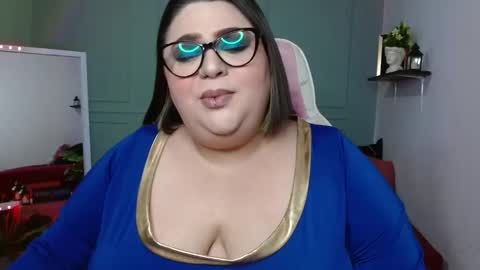 Snapshot of tiffany_laurens chatting on December 15, 2024, 5:13 am dont forget ask for custom vids online show from December 15, 2024, 5:13 am