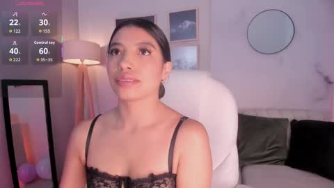 Snapshot of tiffany_low chatting on October 16, 2025, 1:45 pm tiffany_low online show from October 16, 2025, 1:45 pm