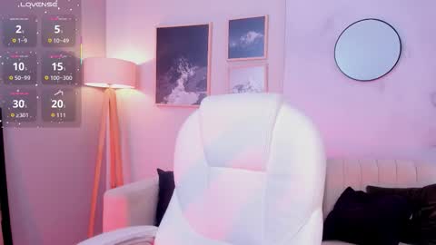 Snapshot of tiffany_low chatting on December 1, 2025, 1:16 pm tiffany_low online show from December 1, 2025, 1:16 pm