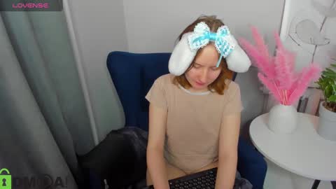 Snapshot of tiffany_roy chatting on January 28, 2025, 3:04 am tiffany_roy online show from January 28, 2025, 3:04 am