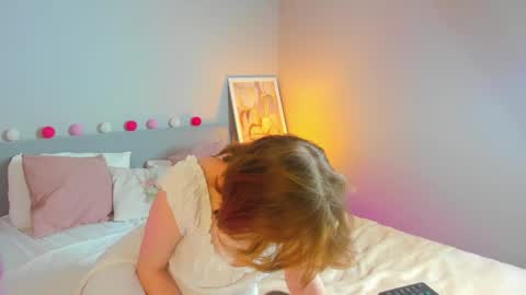 Snapshot of tiffany_roy chatting on February 21, 2025, 2:50 am tiffany_roy online show from February 21, 2025, 2:50 am