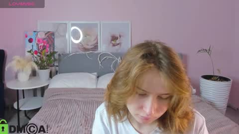 Snapshot of tiffany_roy chatting on March 5, 2025, 2:46 am tiffany_roy online show from March 5, 2025, 2:46 am