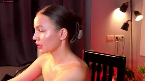 Snapshot of tiffany_sweetie chatting on December 14, 2025, 11:48 am Tiffany online show from December 14, 2025, 11:48 am