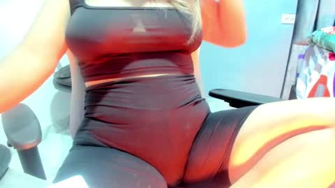 Snapshot of tiffany_teressa chatting on January 12, 2025, 2:24 am tiffany theressa online show from January 12, 2025, 2:24 am