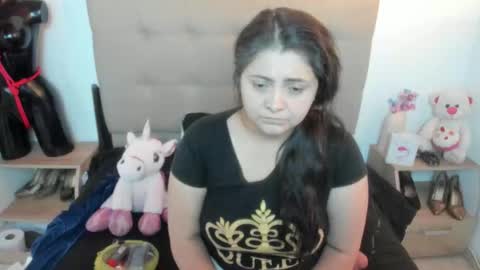 TiffanyAmazing online show from November 25, 2025, 1:22 pm